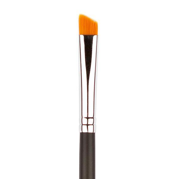 angled eyeliner brush